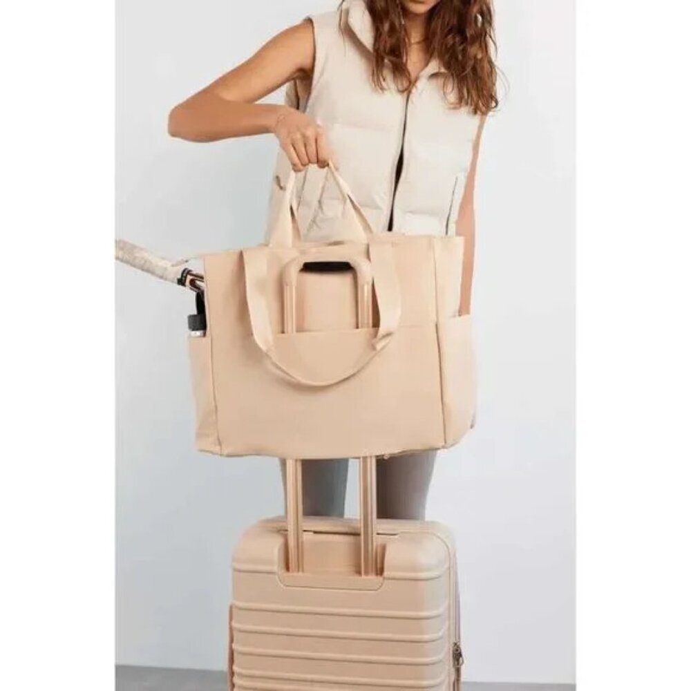 NWT Beis Sports Carryall Tote Duffle in Beige 🏋️‍♀️🎒 - Picture 6 of 8